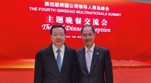 Governor of Shandong Province Mr Zhou Naixiang (left) with CLP Chief Executive Officer Mr T.K. Chiang
